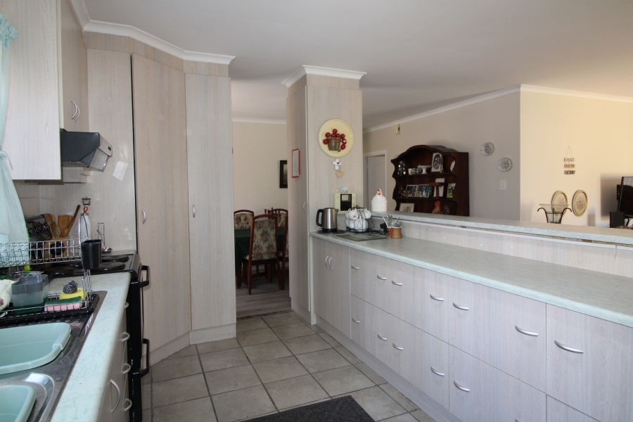 3 Bedroom Property for Sale in Denneoord Western Cape